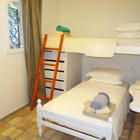 Villa Sleeps 8 With Pool And Air Con *